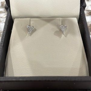 Stephanie Gottlieb mini heart studs